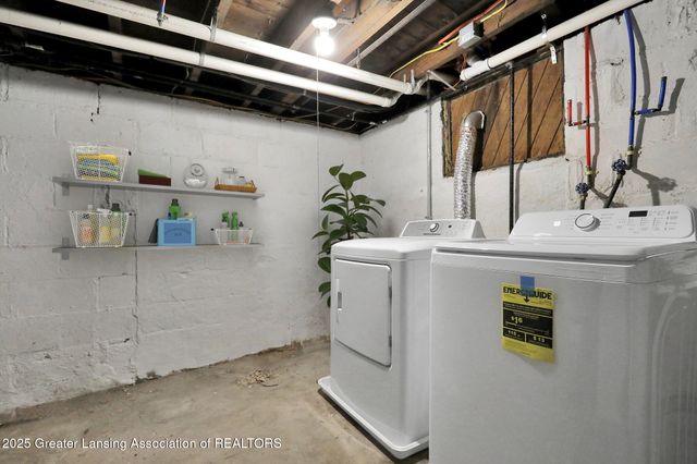 1428 E Cesar E Chavez Avenue, Lansing, MI 48906