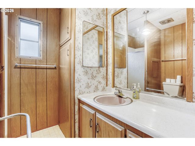 11602 Sw ROYAL VILLA Dr, Tigard, OR 97224