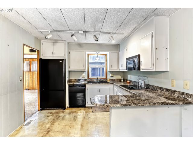 11602 Sw ROYAL VILLA Dr, Tigard, OR 97224