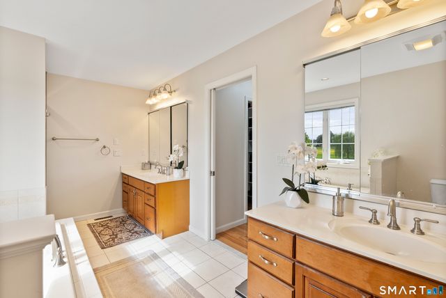 44 Farmstead Lane, Suffield, CT 06078