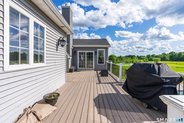 44 Farmstead Lane, Suffield, CT 06078