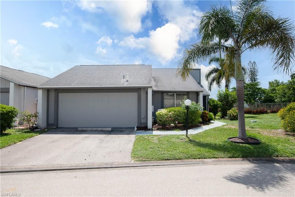 9749 Maplecrest CIR, LEHIGH ACRES, FL 33936 — photo 2