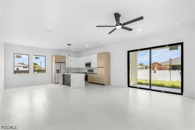 1306 NE 3rd AVE, Cape Coral, FL 33909