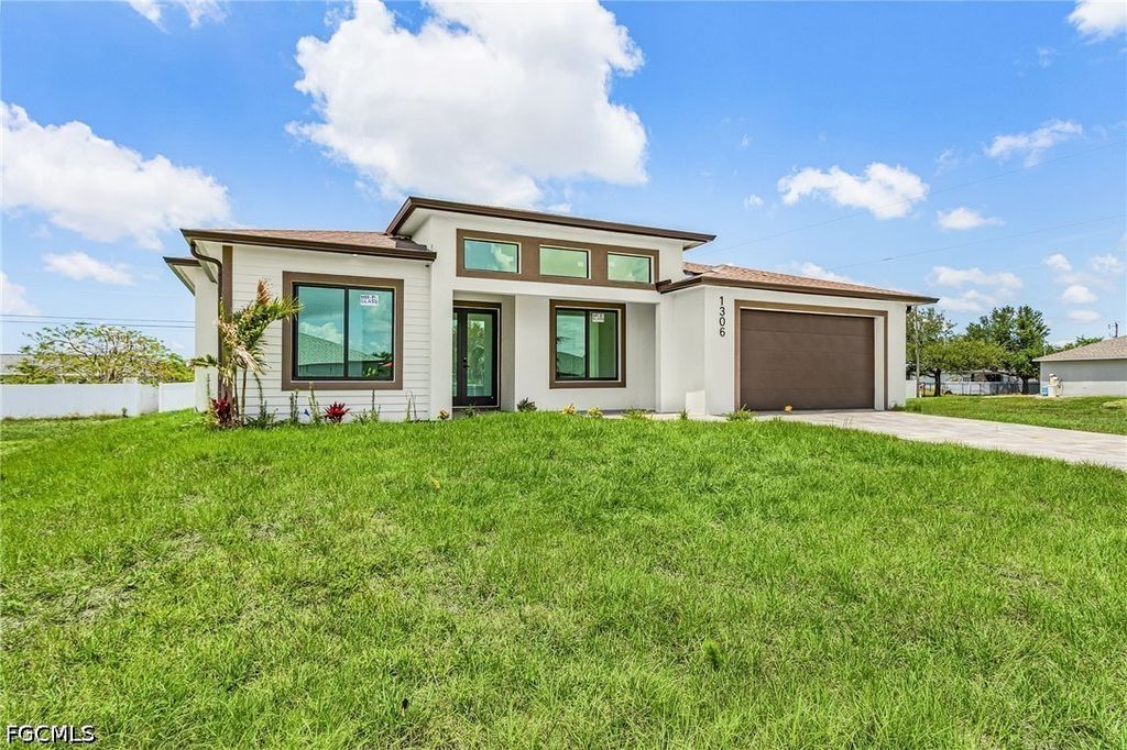1306 NE 3rd AVE, Cape Coral, FL 33909