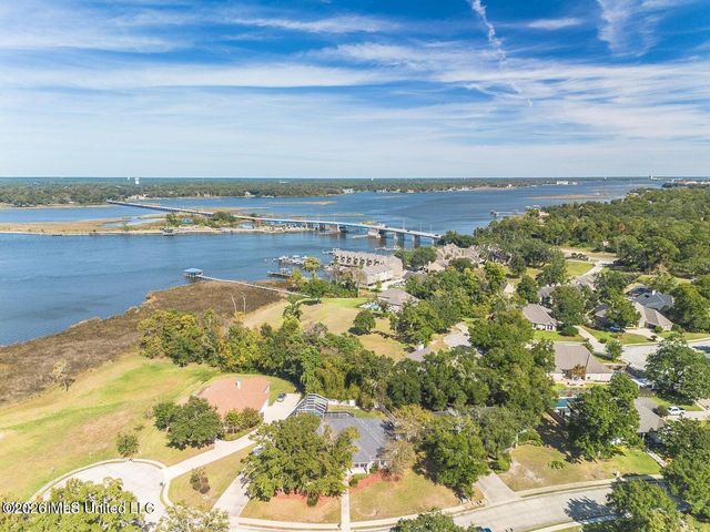 454 Carmargue Lane, Biloxi, MS 39531