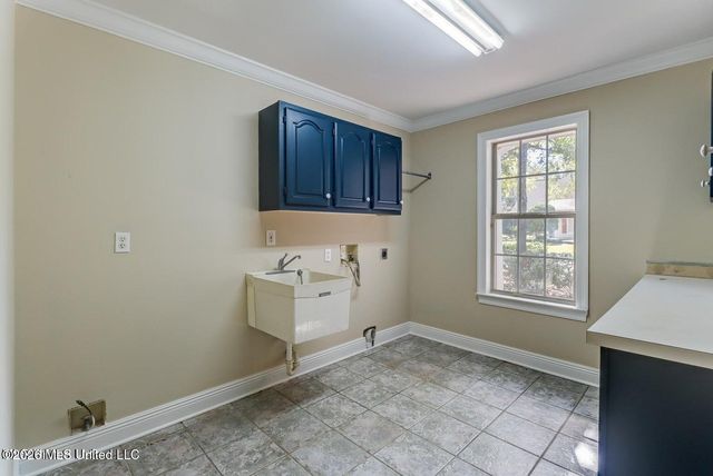 454 Carmargue Lane, Biloxi, MS 39531