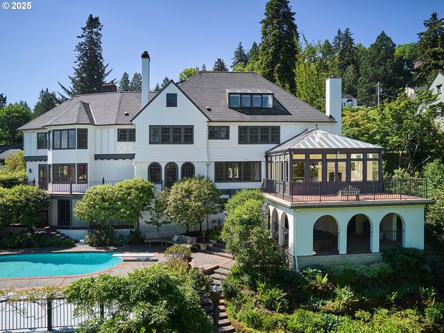 2611 Nw WESTOVER Rd, Portland, OR 97210