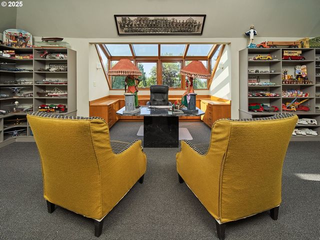 2611 Nw WESTOVER Rd, Portland, OR 97210