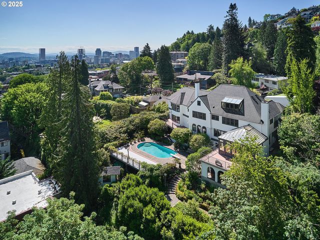 2611 Nw WESTOVER Rd, Portland, OR 97210