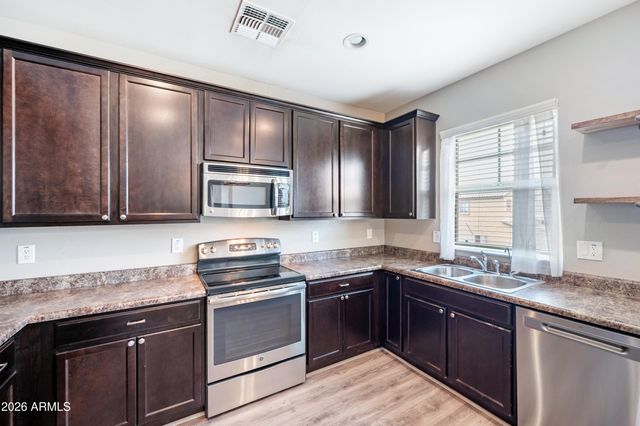 7755 W PALM Lane, Phoenix, AZ 85035