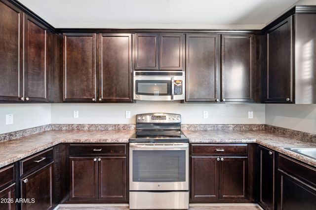 7755 W PALM Lane, Phoenix, AZ 85035