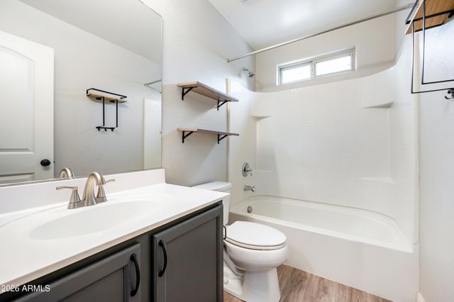 7755 W PALM Lane, Phoenix, AZ 85035
