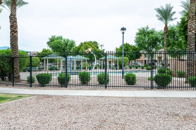 7755 W PALM Lane, Phoenix, AZ 85035