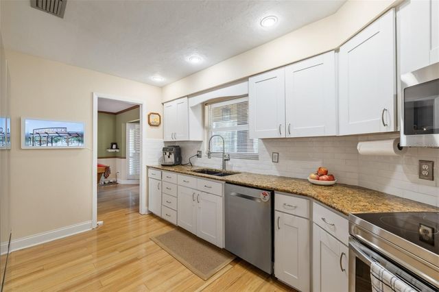 2334 NW 15TH PLACE, Gainesville, FL 32605