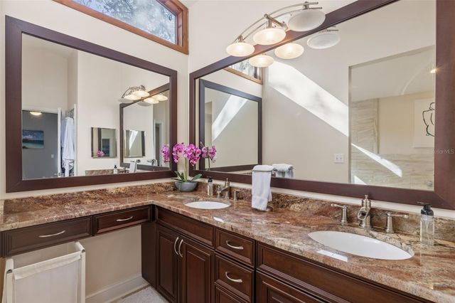 2334 NW 15TH PLACE, Gainesville, FL 32605