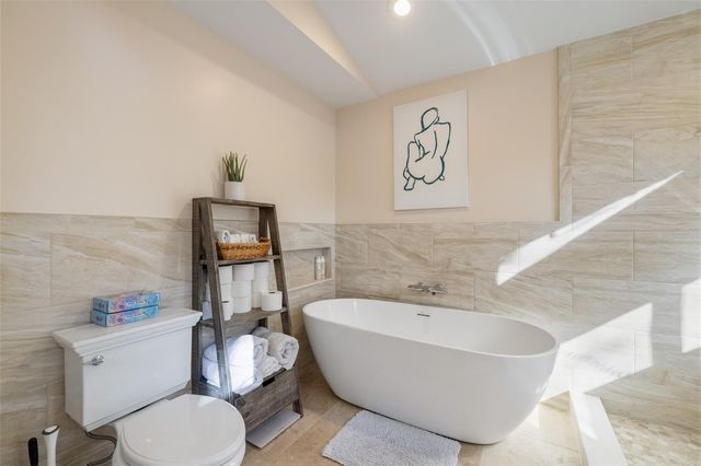 2334 NW 15TH PLACE, Gainesville, FL 32605