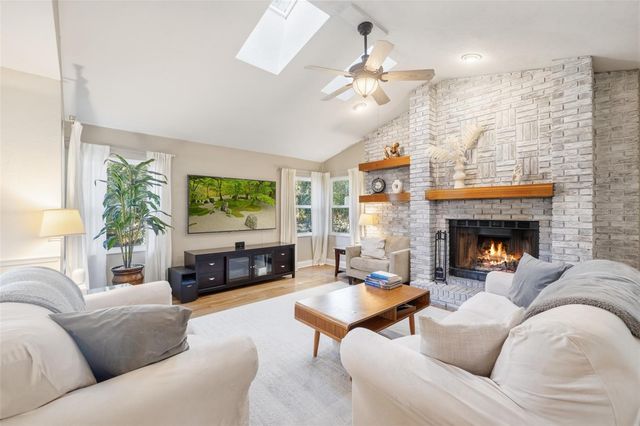 2334 NW 15TH PLACE, Gainesville, FL 32605