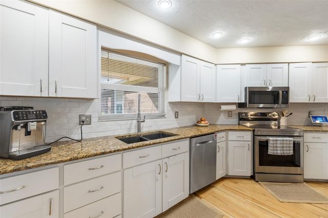 2334 NW 15TH PLACE, Gainesville, FL 32605