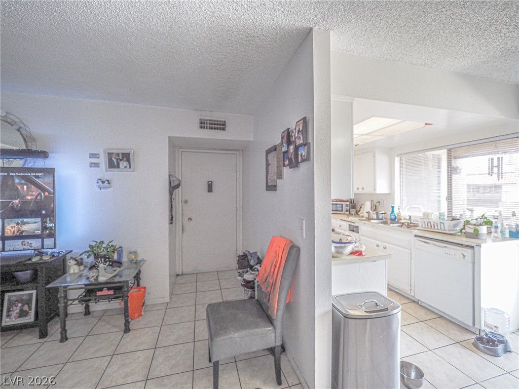 Image 13 of property listing at 1370 Vegas Valley Drive 44, Las Vegas, NV 89169