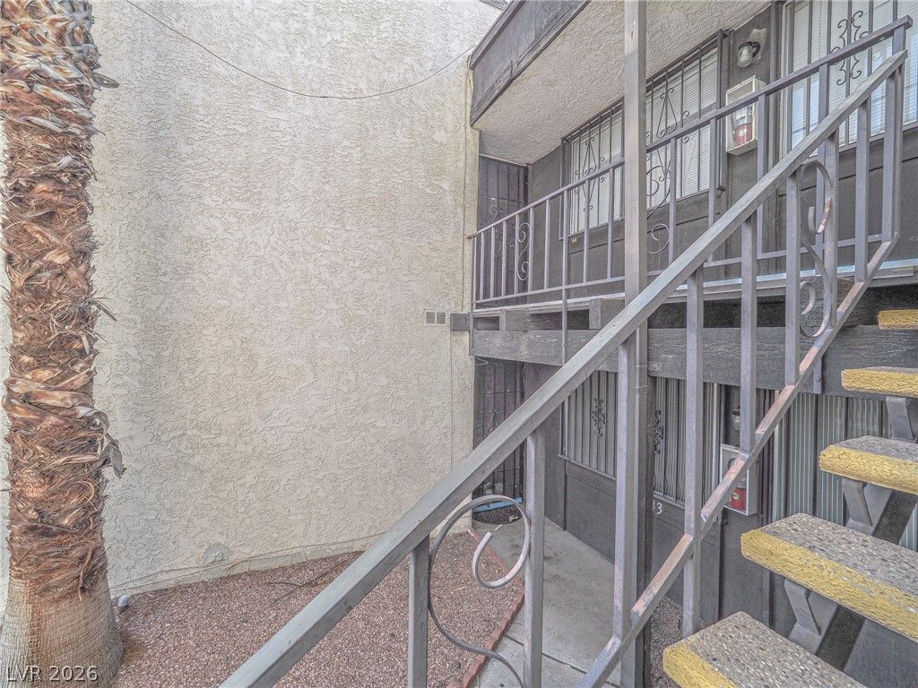 Image 5 of property listing at 1370 Vegas Valley Drive 44, Las Vegas, NV 89169
