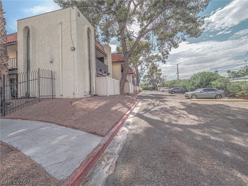 Image 82 of property listing at 1370 Vegas Valley Drive 44, Las Vegas, NV 89169