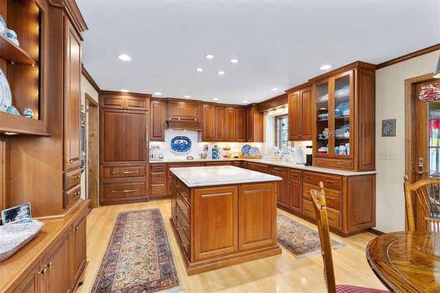 1418 White Pine Drive, Eau Claire, WI 54701