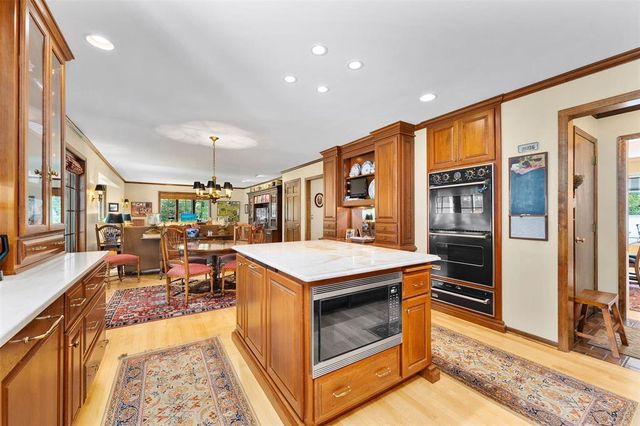 1418 White Pine Drive, Eau Claire, WI 54701