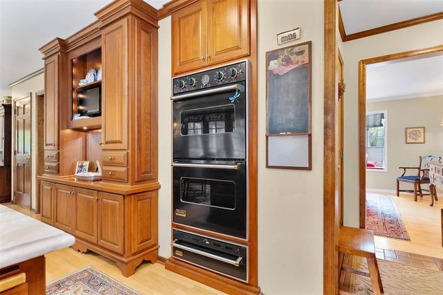 1418 White Pine Drive, Eau Claire, WI 54701