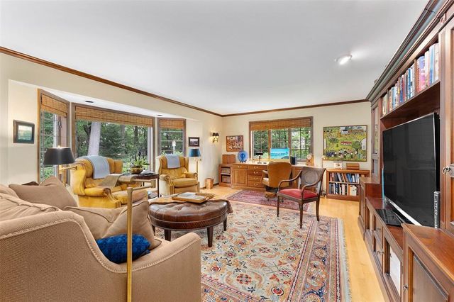 1418 White Pine Drive, Eau Claire, WI 54701