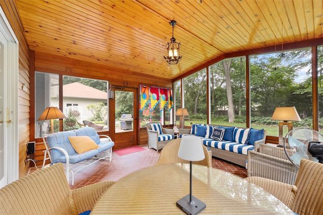 1418 White Pine Drive, Eau Claire, WI 54701
