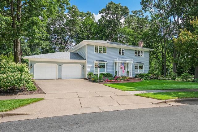 1418 White Pine Drive, Eau Claire, WI 54701