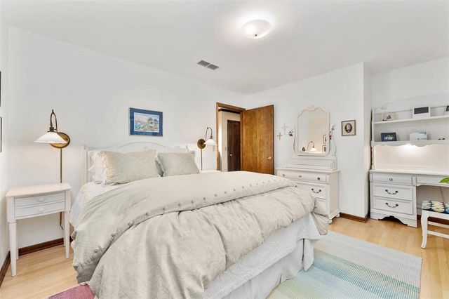 1418 White Pine Drive, Eau Claire, WI 54701