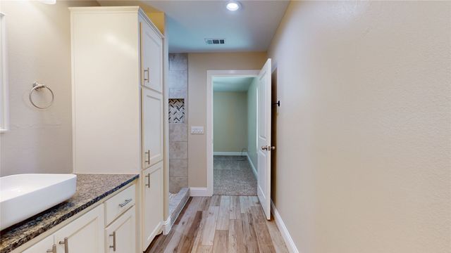 719 W Texas Street, Denison, TX 75020