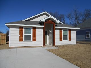 719 W Texas Street, Denison, TX 75020