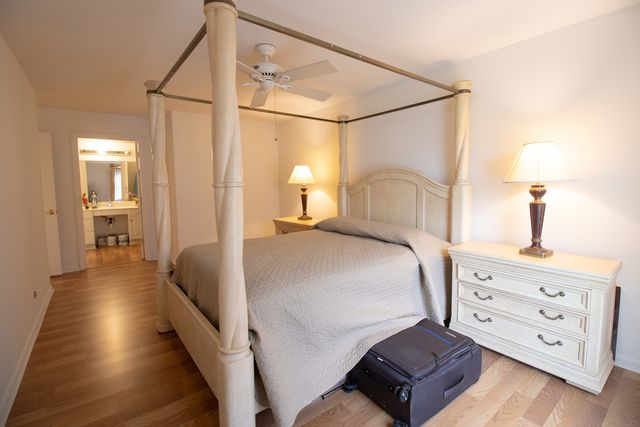 120 Carriage Way Drive 202B, Burr Ridge, IL 60527