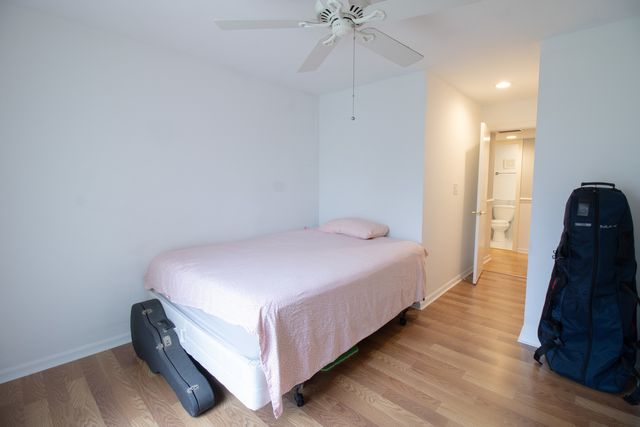 120 Carriage Way Drive 202B, Burr Ridge, IL 60527