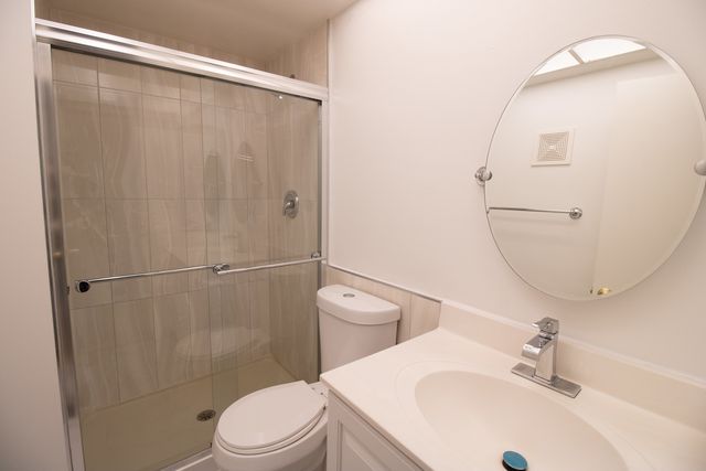 120 Carriage Way Drive 202B, Burr Ridge, IL 60527