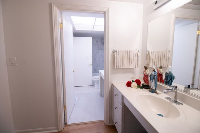 120 Carriage Way Drive 202B, Burr Ridge, IL 60527