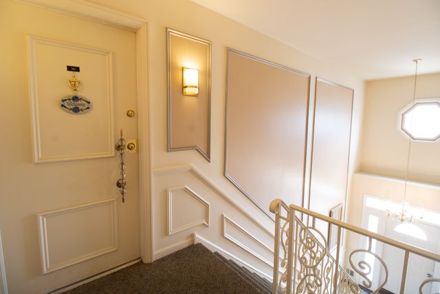 120 Carriage Way Drive 202B, Burr Ridge, IL 60527