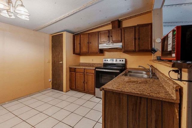 5408 Waterwood Drive, Gainesville, GA 30506