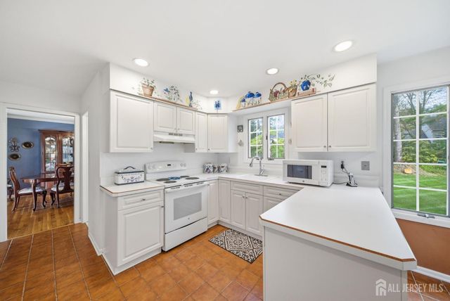 7 candle Lane, East Brunswick, NJ 08816