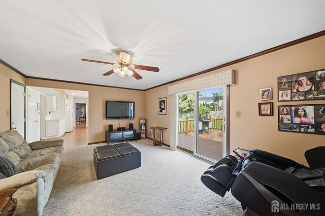 7 candle Lane, East Brunswick, NJ 08816