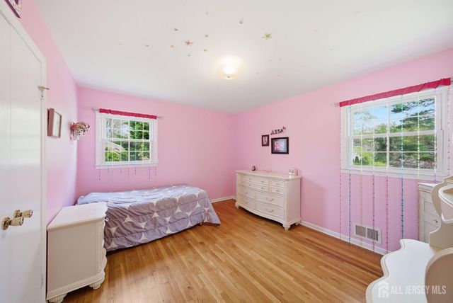 7 candle Lane, East Brunswick, NJ 08816