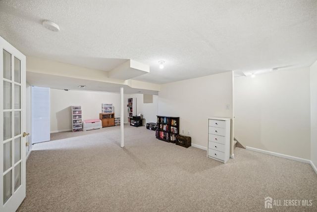 7 candle Lane, East Brunswick, NJ 08816