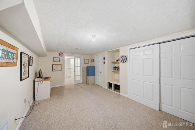 7 candle Lane, East Brunswick, NJ 08816