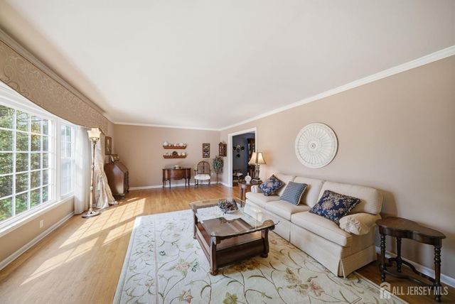 7 candle Lane, East Brunswick, NJ 08816