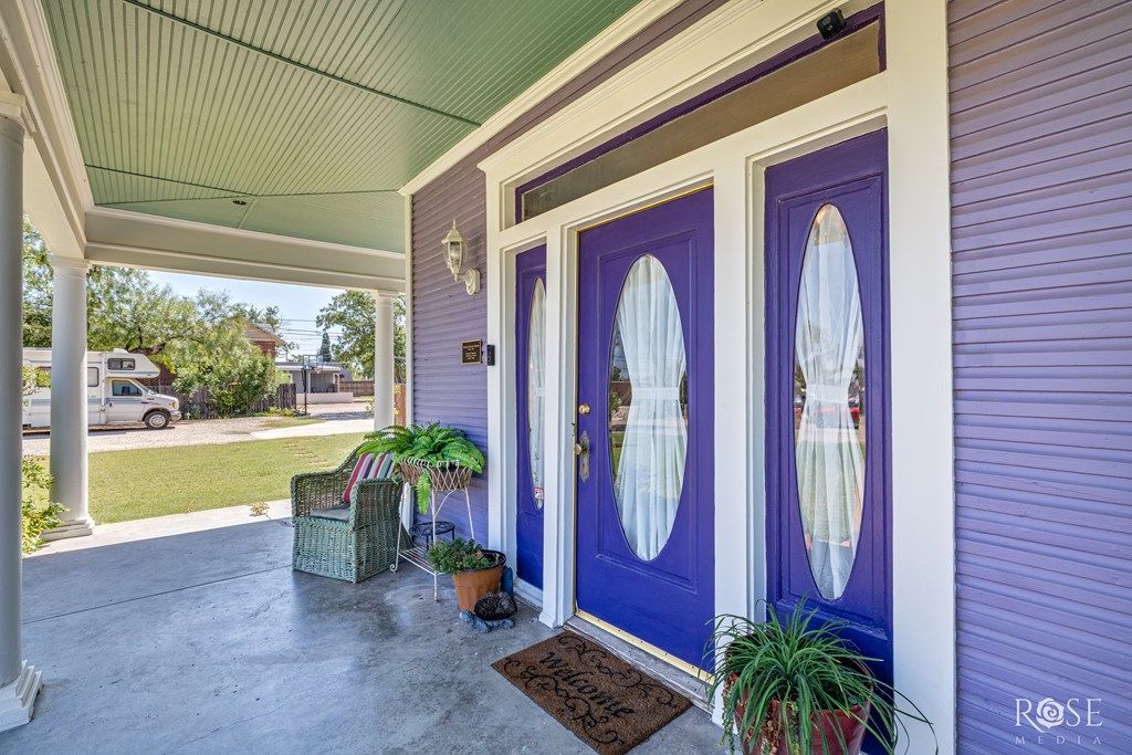 Image 8 of property listing at 521 W Highland Blvd, San Angelo, TX 76903