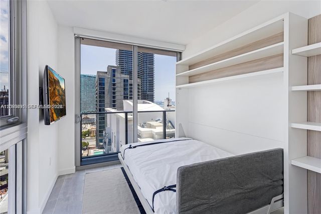 227 NE 2nd Street 2806, Miami, FL 33132