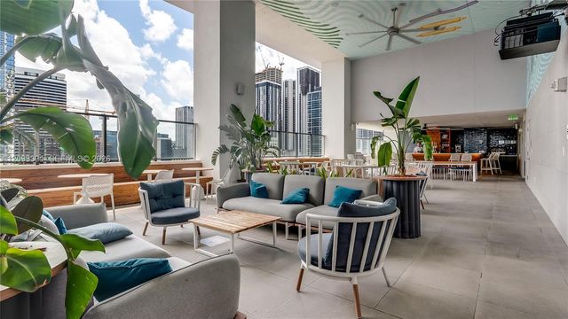 227 NE 2nd Street 2806, Miami, FL 33132