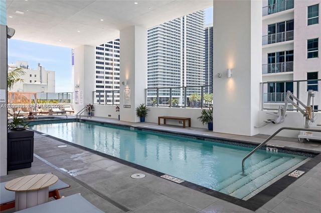 227 NE 2nd Street 2806, Miami, FL 33132